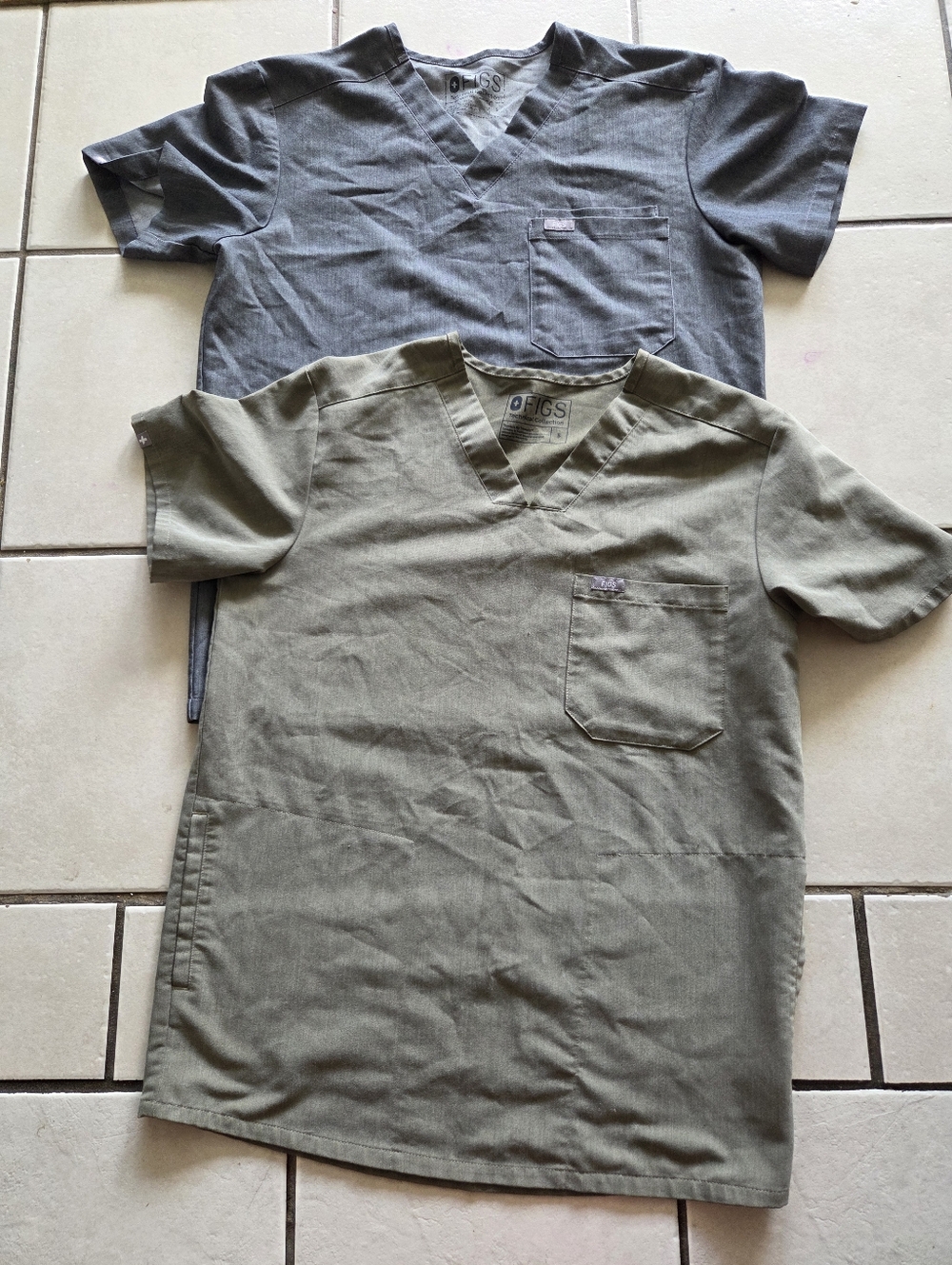 Figs Men’s Short Sleeve V-Neck Shirts — Olive and Gray